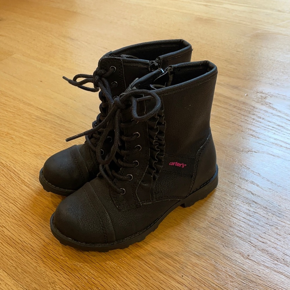 Carter’s lace up/side zip black boots